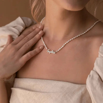 Customizable Necklace with Name and Freshwater Pearls